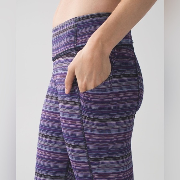 Lululemon Pace Rival Crop in Space Dye Twist Ultra Violet Multi / Blue - Picture 5 of 14
